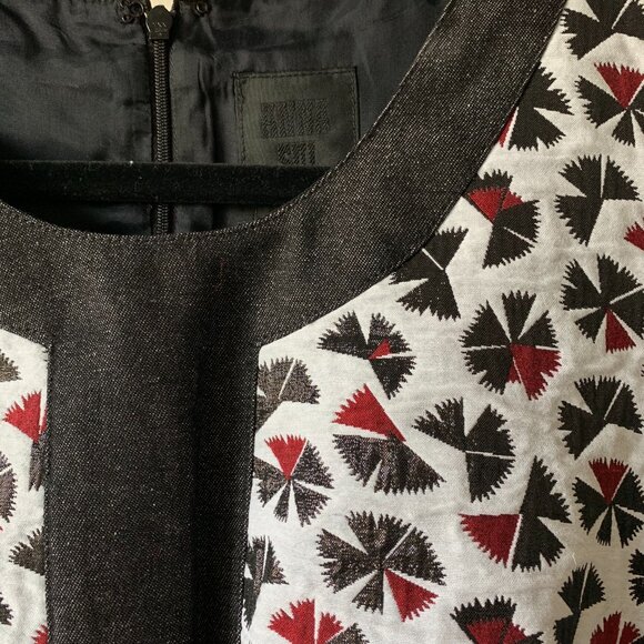 ๐คโจ Anna Sui Geometric Cutout Bodycon Dress โ Bold & Modern! โจ๐ค - Picture 3 of 4